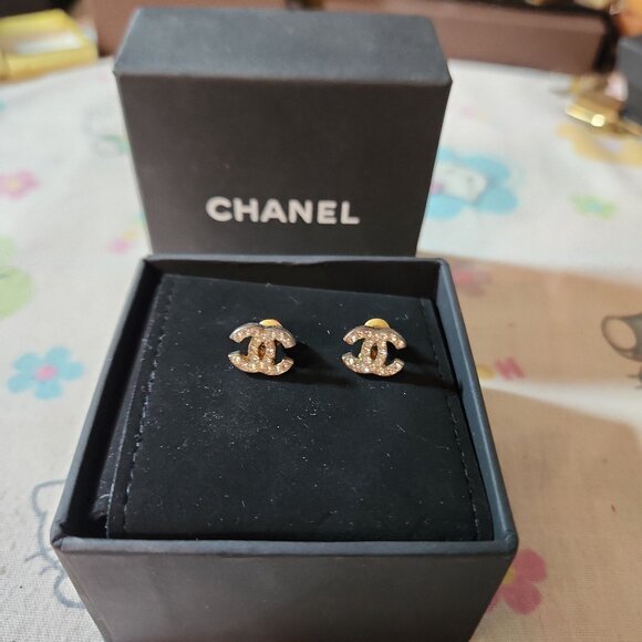CHANEL Jewelry - Authentic Vintage Chanel Iconic CC Logo Design Crystal Encrusted Silver Studs